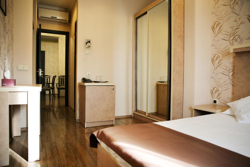 Rondo Hotel Tbilissi Chambre photo