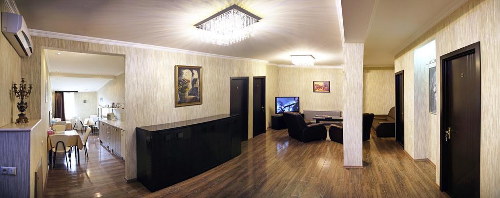 Rondo Hotel Tbilissi Extérieur photo