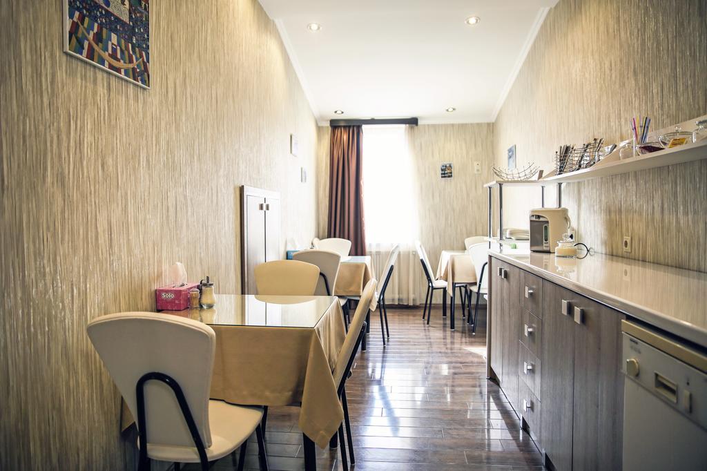 Rondo Hotel Tbilissi Extérieur photo